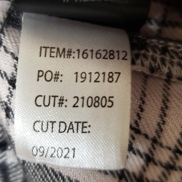 Torrid Flannel Lightweight Button Down Light Pink & Black Plaid Size 2X - Picture 6 of 15